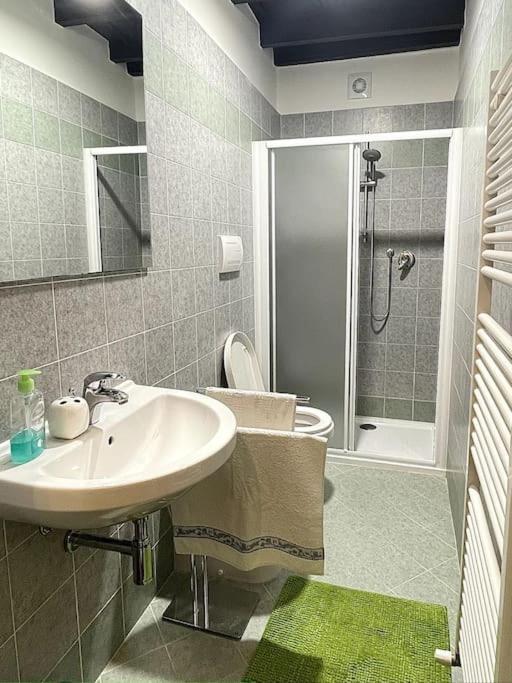 Wonderful Central Apartment! Мантова Екстериор снимка