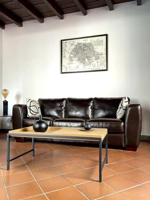 Wonderful Central Apartment! Мантова Екстериор снимка